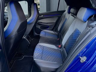 Volkswagen Golf R AKRAPOVIC