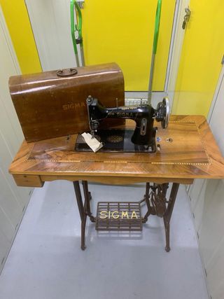 Máquina de Coser Sigma Antigua