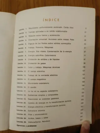 Libro física y quimica escolar antiguo