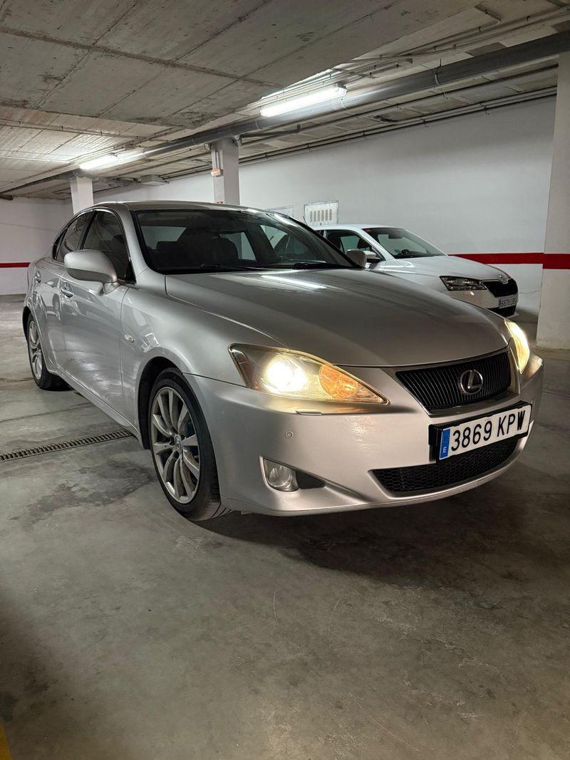 Lexus IS 2007 - foto 1