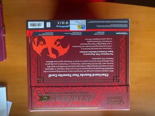 Caja Figura Charizard EX Pokémon