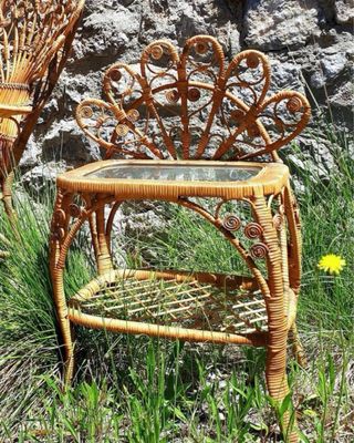 Comodino vintage anni '70 in vimini