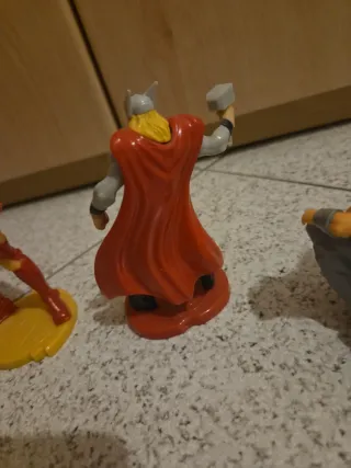 Pupazzi statue Marvel Iron Man e Thor
