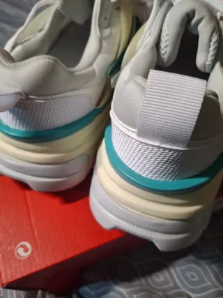 W Nike V2K Run Talla 45 Nuevas a estrenar Unisex