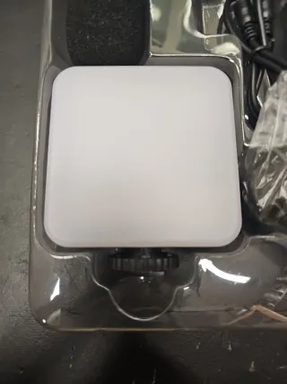 Kit Video AY-49 con Micrófono y Luz