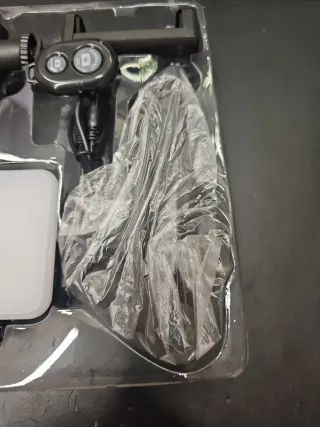 Kit Video AY-49 con Micrófono y Luz