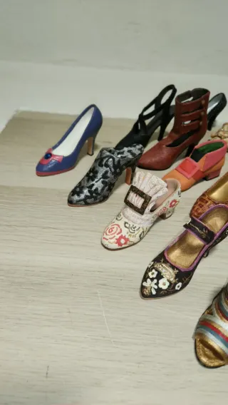 Lote miniaturas zapatos bolsos sombreros vintage