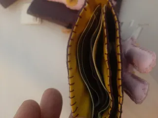 Cartera ALE-HOP con aplique de conejito