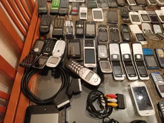 Móviles, cargadores y baterías