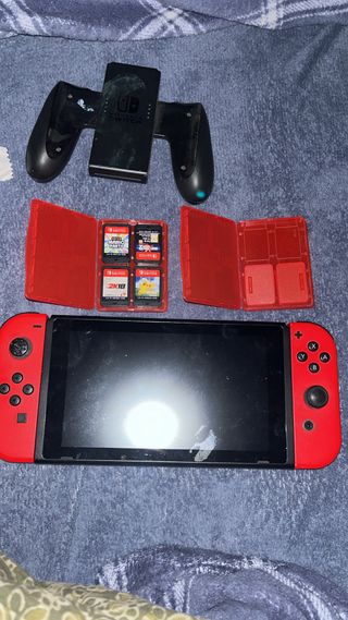 Nintendo Switch Roja con 3 juegos