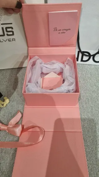 Pandora, tous, lotus