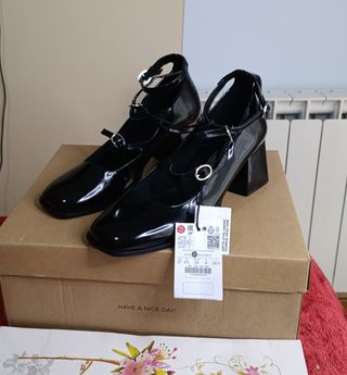 Zapatos Bershka Tacón Brillo Negro Talla 37