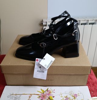 Zapatos Bershka Tacón Brillo Negro Talla 37