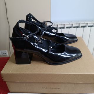 Zapatos Bershka Tacón Brillo Negro Talla 37