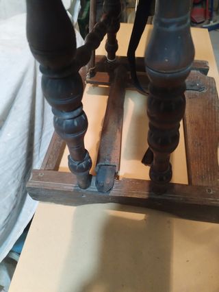 PRECIOSA ANTIGUA RUECA DE MADERA