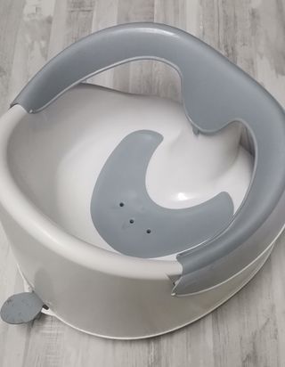 Sillita de baño para bebé con ventosas buen estado