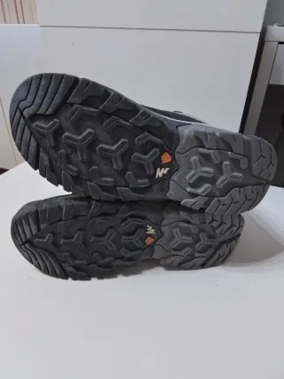 Zapatillas / botines trekking Quechua