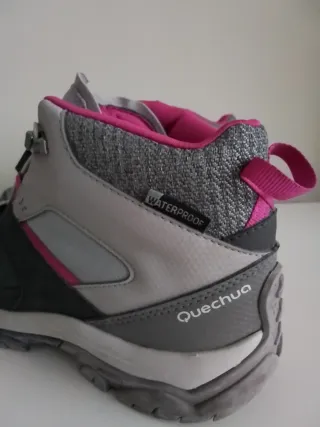 Zapatillas / botines trekking Quechua