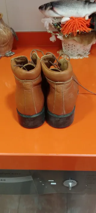 Botines de piel marrones