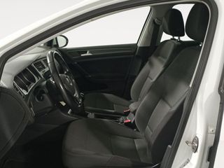 Volkswagen Golf Advance