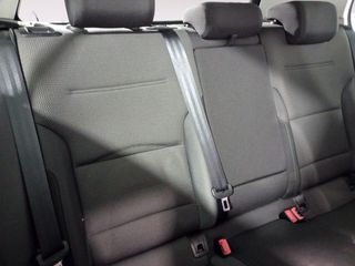 Volkswagen Golf Advance