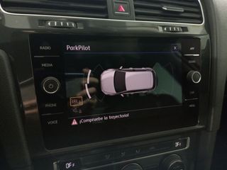 Volkswagen Golf Advance