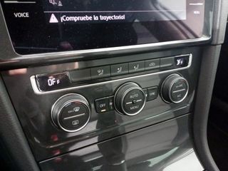 Volkswagen Golf Advance