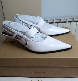 Zapatos tacón blancos brillantes talla 37