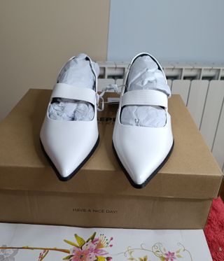 Zapatos tacón blancos brillantes talla 37