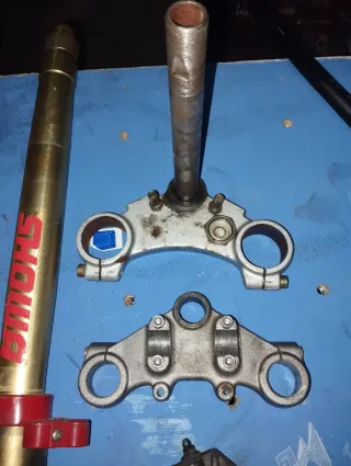 Horquillas Rieju Rj con eje y pinza y rodamientos