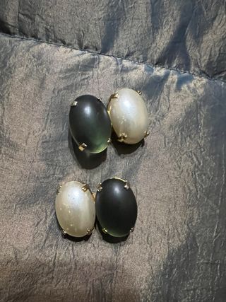 Orecchini vintage con melograni rossi e altri