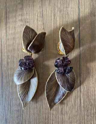 Orecchini pendenti foglie oro