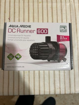 Acuario marino , roca , skimmer