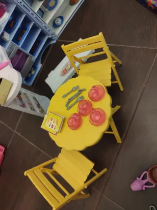 Pastelería Barbie con accesorios (años 90-2000)