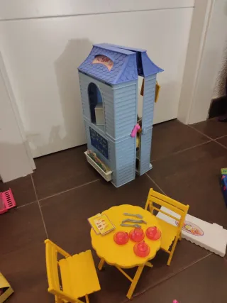 Pastelería Barbie con accesorios (años 90-2000)