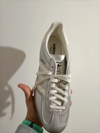 T46 Adidas Gazelle Plateadas