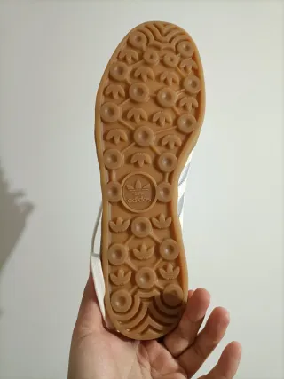 T46 Adidas Gazelle Plateadas