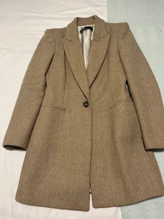 Abrigo Zara Lana Beige con Hombreras