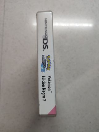 Caja Pokémon Negro 2