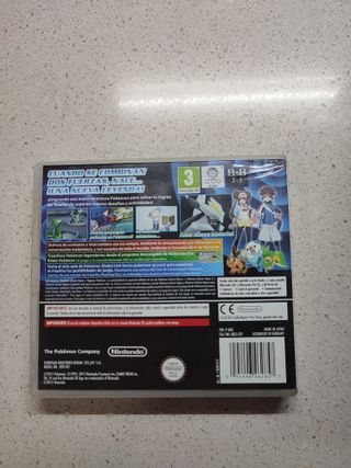 Caja Pokémon Negro 2