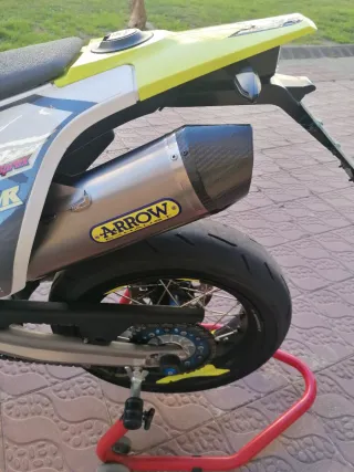 Husqvarna 701 Supermoto 2021