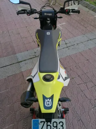Husqvarna 701 Supermoto 2021