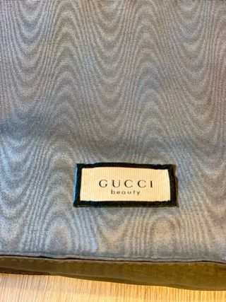 Borsa da toilette piccola Gucci grigia