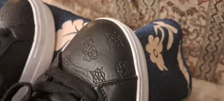 Zapatillas Guess Negras