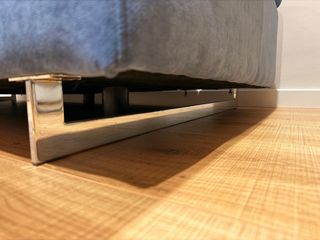 Sofá azul de tela extensible