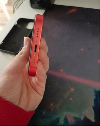 iPhone 12 mini rojo