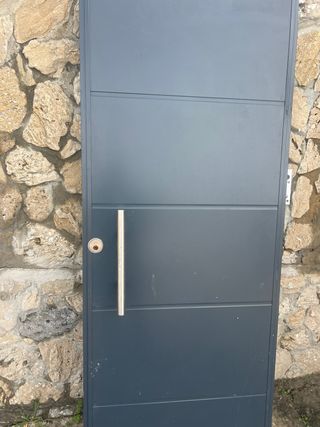 Puerta blindada moderna 2,05 alto y 83 de ancho