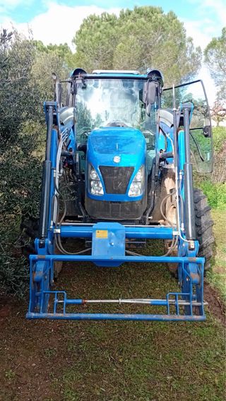 Tractor New Holland 2022