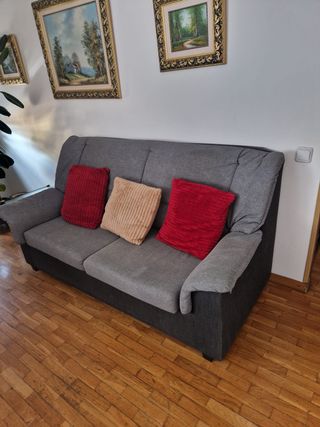 Sofá de 3 plazas gris y rojo. URGE VENDER!!