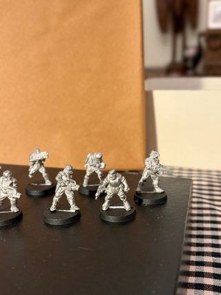 17 Figuras Warhammer Metal